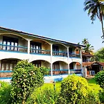 Carina Beach Resort